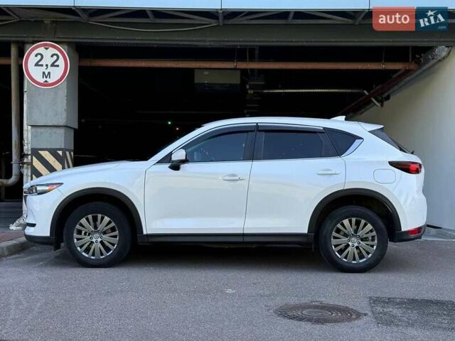Белый Мазда СХ-5, объемом двигателя 2.49 л и пробегом 77 тыс. км за 21000 $, фото 6 на Automoto.ua