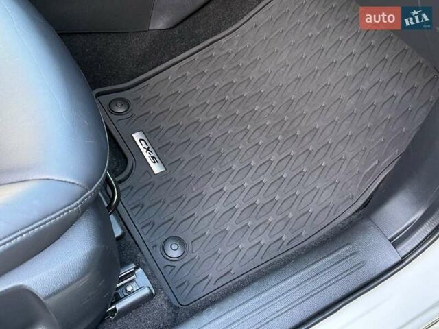 Мазда СХ-5 2019 у Львові на Automoto.ua Білий Мазда СХ-5, об'ємом двигуна 2.49 л та пробігом 120 тис. км за 18999 $, фото 43 на Automoto.ua