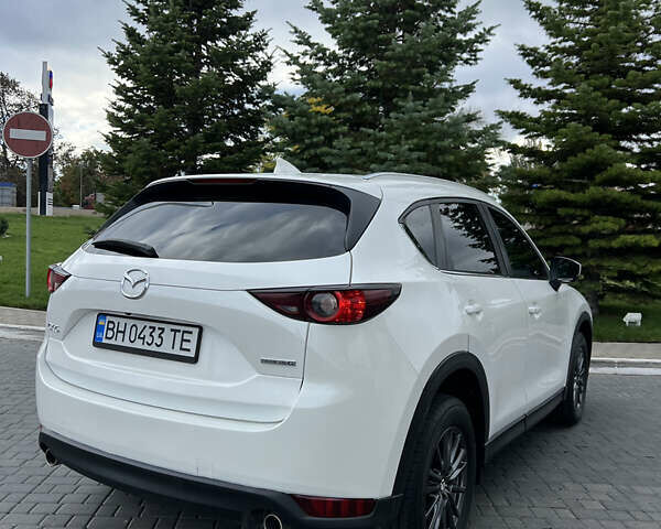 Белый Мазда СХ-5, объемом двигателя 2.5 л и пробегом 57 тыс. км за 18500 $, фото 8 на Automoto.ua