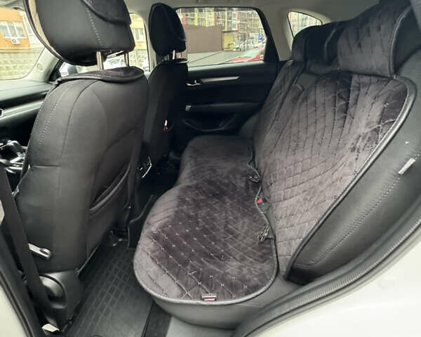 Белый Мазда СХ-5, объемом двигателя 2 л и пробегом 77 тыс. км за 23700 $, фото 17 на Automoto.ua