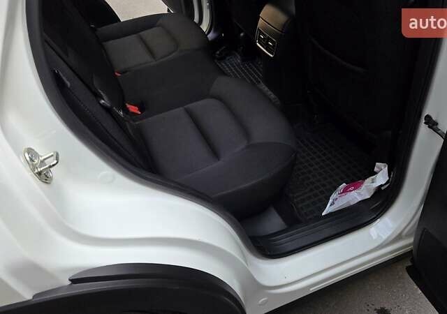 Білий Мазда СХ-5, об'ємом двигуна 2 л та пробігом 38 тис. км за 23850 $, фото 21 на Automoto.ua