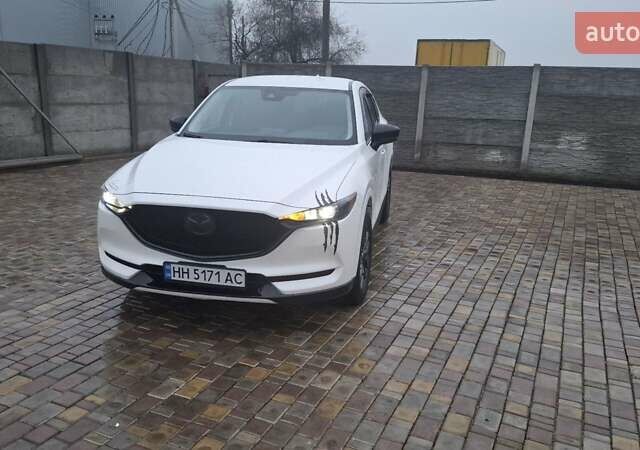 Белый Мазда СХ-5, объемом двигателя 2.49 л и пробегом 94 тыс. км за 19200 $, фото 9 на Automoto.ua