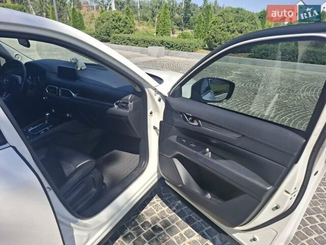 Белый Мазда СХ-5, объемом двигателя 2.5 л и пробегом 156 тыс. км за 17500 $, фото 15 на Automoto.ua