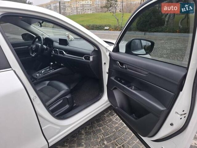 Белый Мазда СХ-5, объемом двигателя 2.5 л и пробегом 158 тыс. км за 17300 $, фото 20 на Automoto.ua