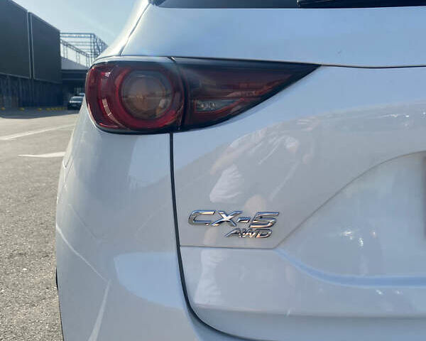 Білий Мазда СХ-5, об'ємом двигуна 2.49 л та пробігом 65 тис. км за 20500 $, фото 12 на Automoto.ua