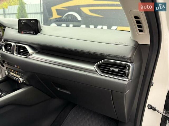 Білий Мазда СХ-5, об'ємом двигуна 2 л та пробігом 93 тис. км за 21800 $, фото 53 на Automoto.ua