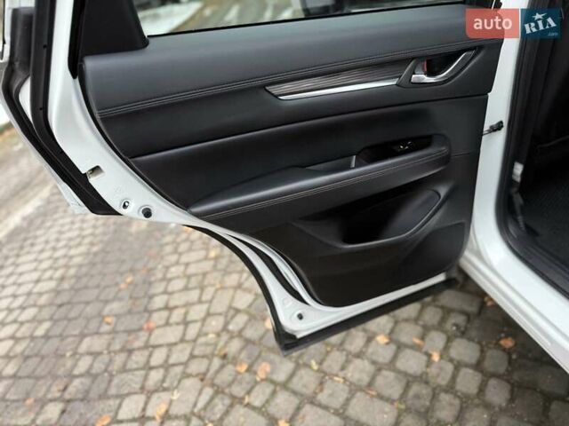 Білий Мазда СХ-5, об'ємом двигуна 2.49 л та пробігом 89 тис. км за 15800 $, фото 104 на Automoto.ua