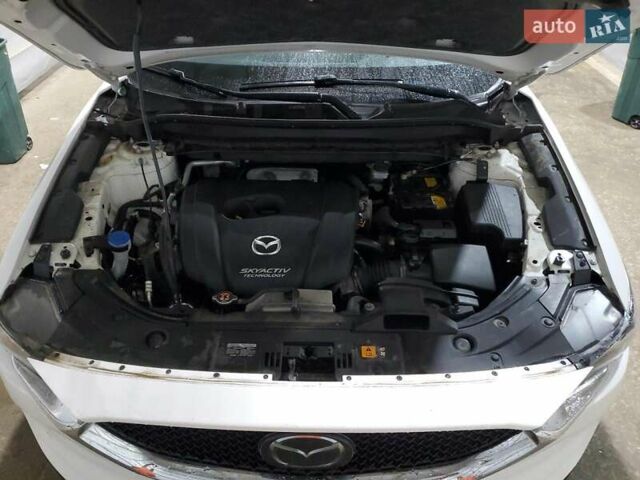Білий Мазда СХ-5, об'ємом двигуна 2.5 л та пробігом 74 тис. км за 3900 $, фото 11 на Automoto.ua