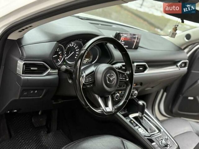 Білий Мазда СХ-5, об'ємом двигуна 2.49 л та пробігом 89 тис. км за 15800 $, фото 81 на Automoto.ua