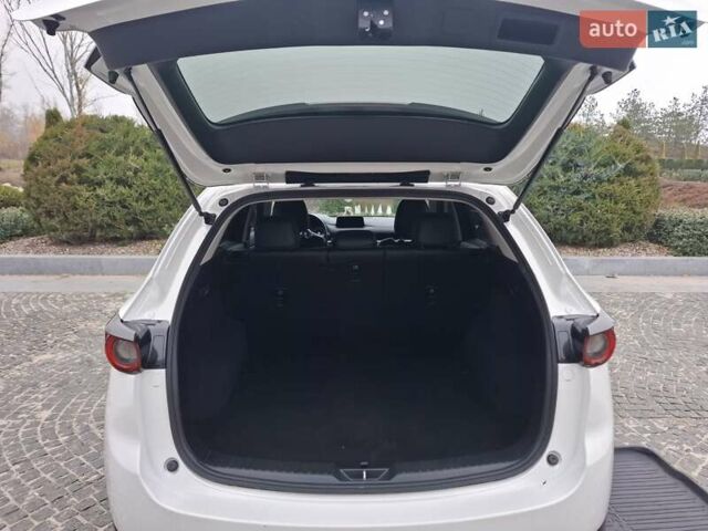 Белый Мазда СХ-5, объемом двигателя 2.5 л и пробегом 158 тыс. км за 17300 $, фото 9 на Automoto.ua