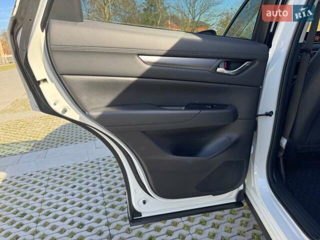 Мазда СХ-5 2019 у Львові на Automoto.ua Білий Мазда СХ-5, об'ємом двигуна 2.49 л та пробігом 120 тис. км за 18999 $, фото 35 на Automoto.ua