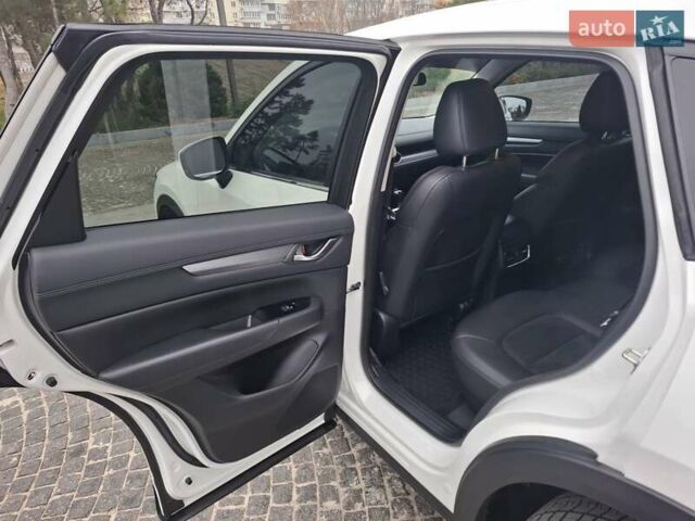 Белый Мазда СХ-5, объемом двигателя 2.5 л и пробегом 158 тыс. км за 17300 $, фото 16 на Automoto.ua