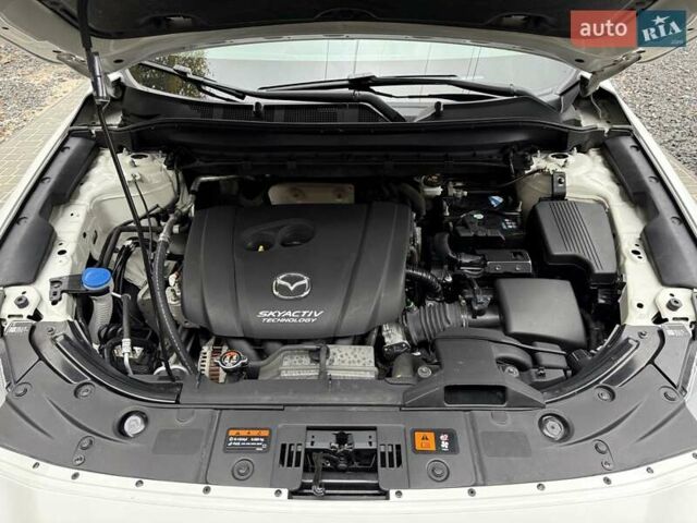 Білий Мазда СХ-5, об'ємом двигуна 2 л та пробігом 93 тис. км за 21800 $, фото 74 на Automoto.ua