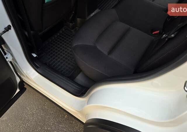 Білий Мазда СХ-5, об'ємом двигуна 2 л та пробігом 38 тис. км за 23850 $, фото 20 на Automoto.ua