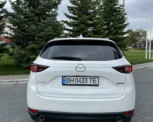 Белый Мазда СХ-5, объемом двигателя 2.5 л и пробегом 57 тыс. км за 18500 $, фото 9 на Automoto.ua
