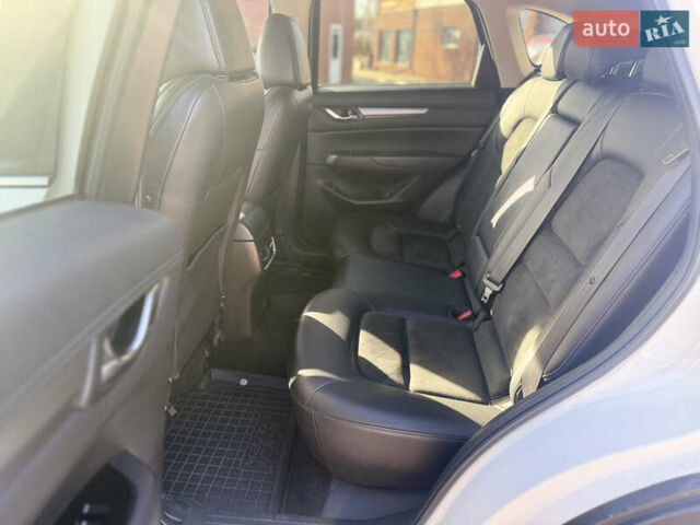 Белый Мазда СХ-5, объемом двигателя 2.5 л и пробегом 91 тыс. км за 18900 $, фото 7 на Automoto.ua