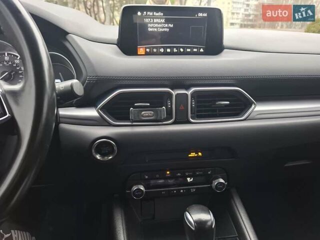 Белый Мазда СХ-5, объемом двигателя 2.5 л и пробегом 158 тыс. км за 17300 $, фото 12 на Automoto.ua