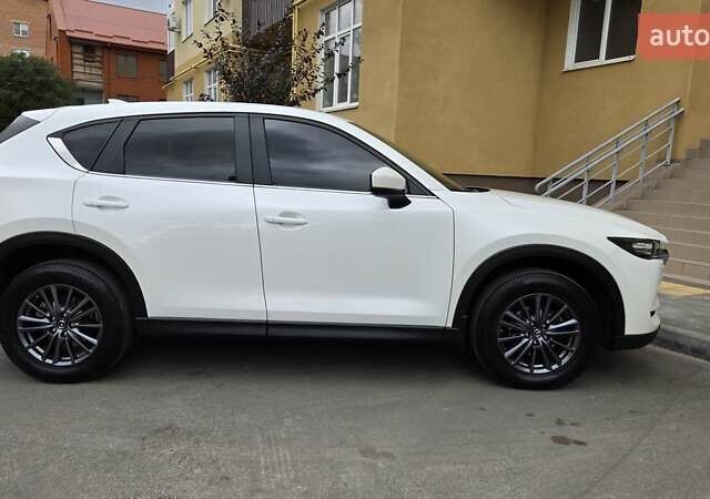 Білий Мазда СХ-5, об'ємом двигуна 2 л та пробігом 38 тис. км за 23850 $, фото 3 на Automoto.ua