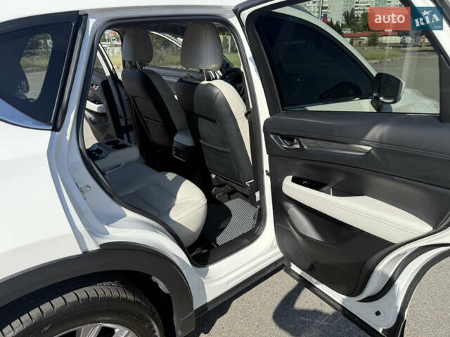 Білий Мазда СХ-5, об'ємом двигуна 2.5 л та пробігом 72 тис. км за 24500 $, фото 11 на Automoto.ua