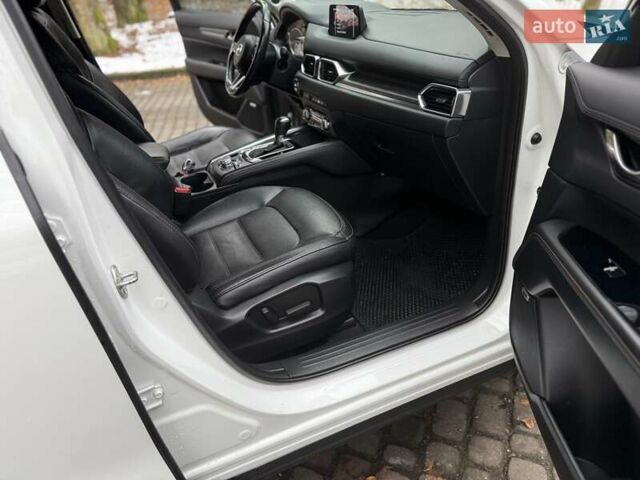 Белый Мазда СХ-5, объемом двигателя 2.49 л и пробегом 90 тыс. км за 14700 $, фото 61 на Automoto.ua