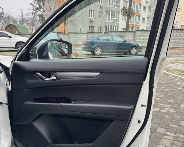 Белый Мазда СХ-5, объемом двигателя 2 л и пробегом 77 тыс. км за 23700 $, фото 26 на Automoto.ua