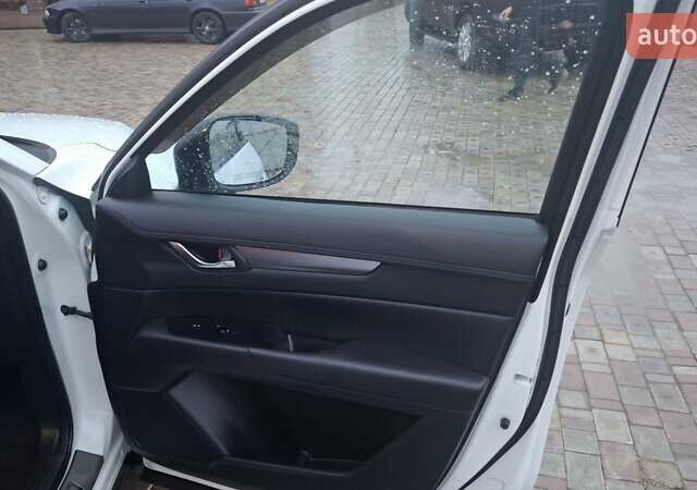 Белый Мазда СХ-5, объемом двигателя 2.49 л и пробегом 94 тыс. км за 19200 $, фото 6 на Automoto.ua