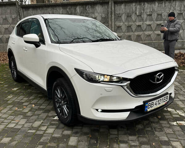 Белый Мазда СХ-5, объемом двигателя 2 л и пробегом 77 тыс. км за 23700 $, фото 9 на Automoto.ua