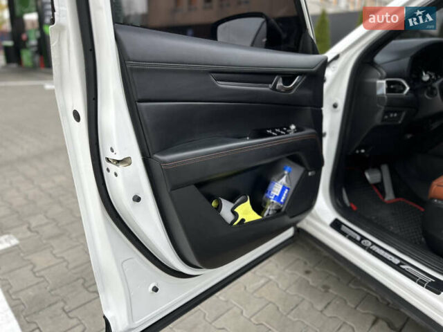 Белый Мазда СХ-5, объемом двигателя 2.49 л и пробегом 140 тыс. км за 21900 $, фото 13 на Automoto.ua