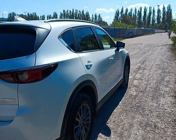 Белый Мазда СХ-5, объемом двигателя 2.49 л и пробегом 108 тыс. км за 20500 $, фото 2 на Automoto.ua