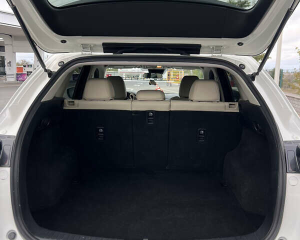 Белый Мазда СХ-5, объемом двигателя 2.5 л и пробегом 57 тыс. км за 18500 $, фото 22 на Automoto.ua