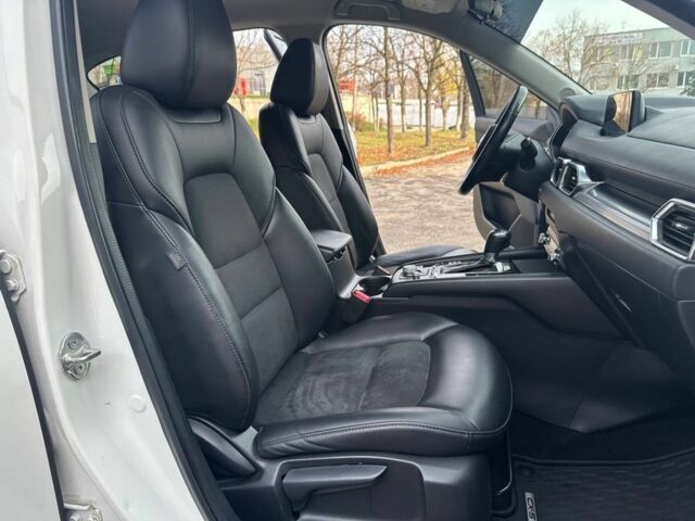Білий Мазда СХ-5, об'ємом двигуна 2.5 л та пробігом 158 тис. км за 17700 $, фото 13 на Automoto.ua