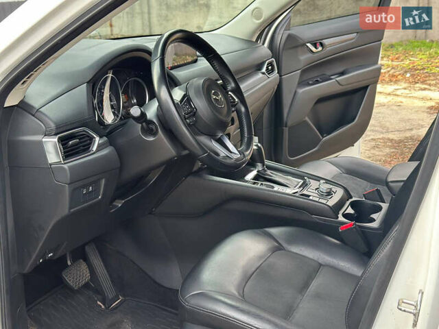 Білий Мазда СХ-5, об'ємом двигуна 2.5 л та пробігом 158 тис. км за 17700 $, фото 6 на Automoto.ua