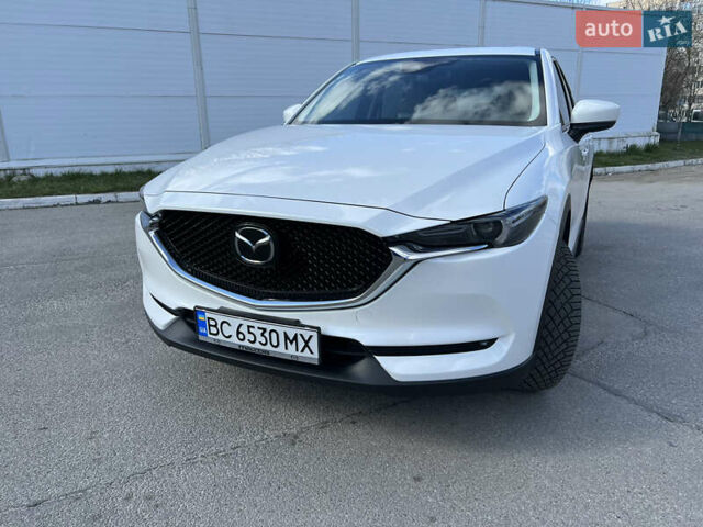 Белый Мазда СХ-5, объемом двигателя 2.49 л и пробегом 33 тыс. км за 22000 $, фото 1 на Automoto.ua