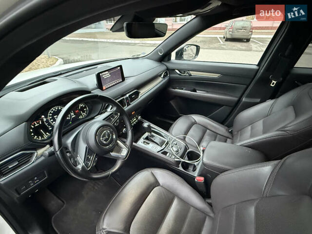 Белый Мазда СХ-5, объемом двигателя 2.5 л и пробегом 47 тыс. км за 25300 $, фото 17 на Automoto.ua