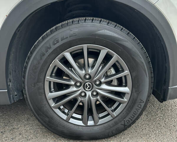 Білий Мазда СХ-5, об'ємом двигуна 2.49 л та пробігом 82 тис. км за 19300 $, фото 4 на Automoto.ua