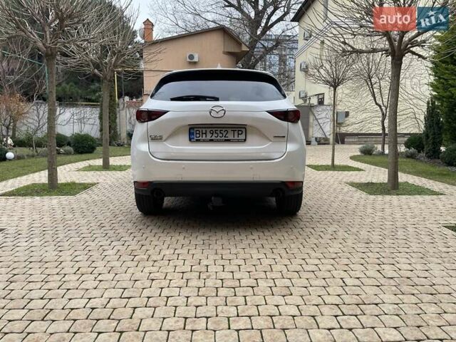 Белый Мазда СХ-5, объемом двигателя 2.49 л и пробегом 23 тыс. км за 29100 $, фото 4 на Automoto.ua