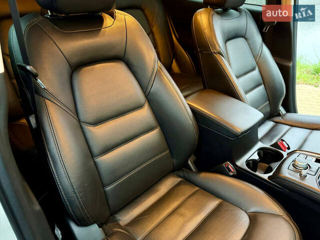 Белый Мазда СХ-5, объемом двигателя 2.49 л и пробегом 70 тыс. км за 23000 $, фото 9 на Automoto.ua