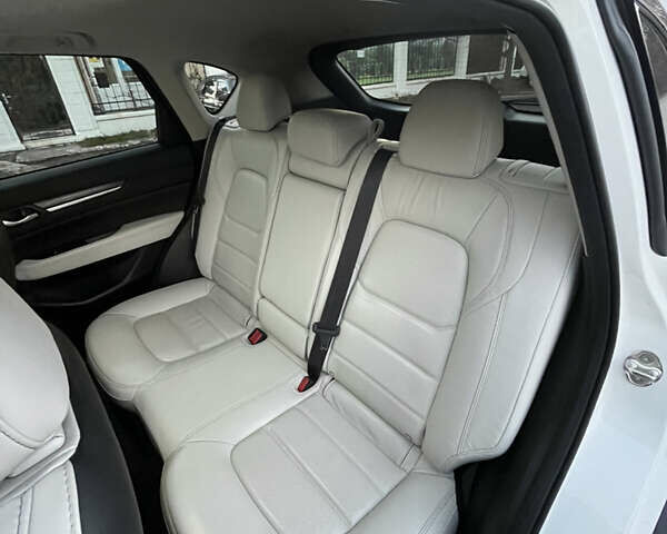 Белый Мазда СХ-5, объемом двигателя 2.49 л и пробегом 30 тыс. км за 25000 $, фото 14 на Automoto.ua