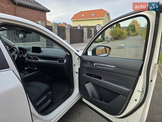 Белый Мазда СХ-5, объемом двигателя 2 л и пробегом 34 тыс. км за 25000 $, фото 9 на Automoto.ua