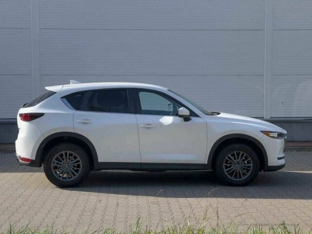 Белый Мазда СХ-5, объемом двигателя 0 л и пробегом 20 тыс. км за 300 $, фото 3 на Automoto.ua