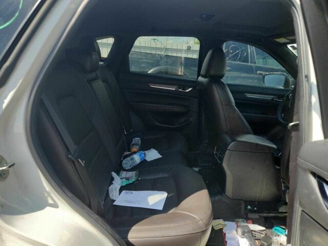 Белый Мазда СХ-5, объемом двигателя 0 л и пробегом 117 тыс. км за 5300 $, фото 10 на Automoto.ua