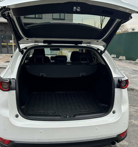 Білий Мазда СХ-5, об'ємом двигуна 2 л та пробігом 55 тис. км за 26000 $, фото 15 на Automoto.ua