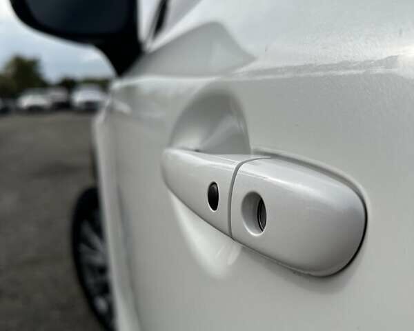 Білий Мазда СХ-5, об'ємом двигуна 2.49 л та пробігом 86 тис. км за 21800 $, фото 6 на Automoto.ua