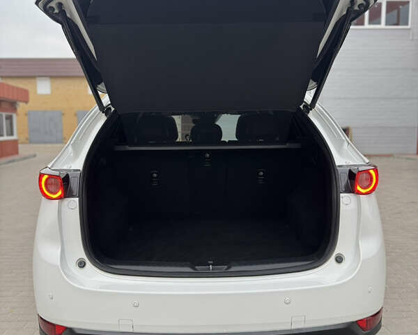 Белый Мазда СХ-5, объемом двигателя 2.49 л и пробегом 116 тыс. км за 21800 $, фото 12 на Automoto.ua