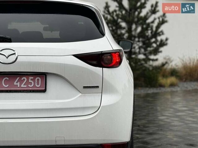 Белый Мазда СХ-5, объемом двигателя 2.49 л и пробегом 105 тыс. км за 17990 $, фото 7 на Automoto.ua