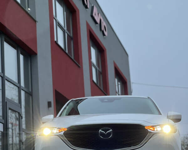 Білий Мазда СХ-5, об'ємом двигуна 2.49 л та пробігом 153 тис. км за 18999 $, фото 1 на Automoto.ua