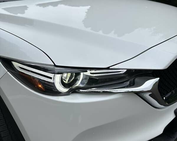 Білий Мазда СХ-5, об'ємом двигуна 2.49 л та пробігом 97 тис. км за 24000 $, фото 22 на Automoto.ua