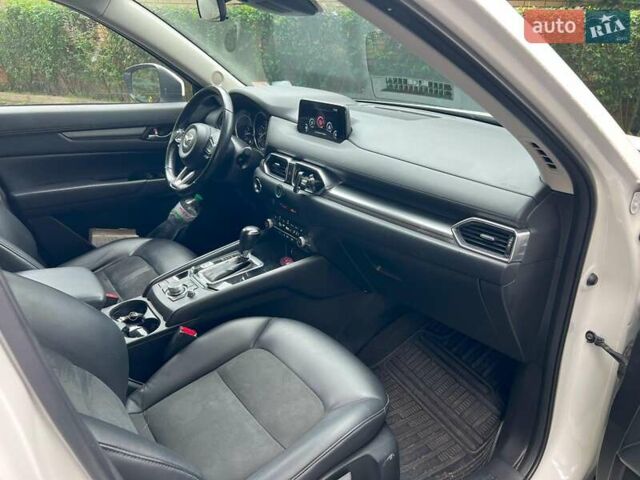 Білий Мазда СХ-5, об'ємом двигуна 2.5 л та пробігом 60 тис. км за 20830 $, фото 20 на Automoto.ua