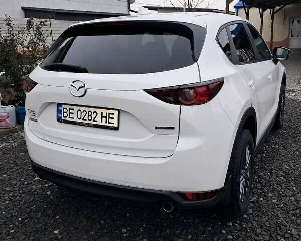 Белый Мазда СХ-5, объемом двигателя 2.5 л и пробегом 107 тыс. км за 22500 $, фото 1 на Automoto.ua
