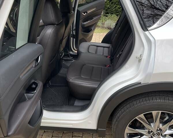 Белый Мазда СХ-5, объемом двигателя 2.49 л и пробегом 23 тыс. км за 29100 $, фото 32 на Automoto.ua